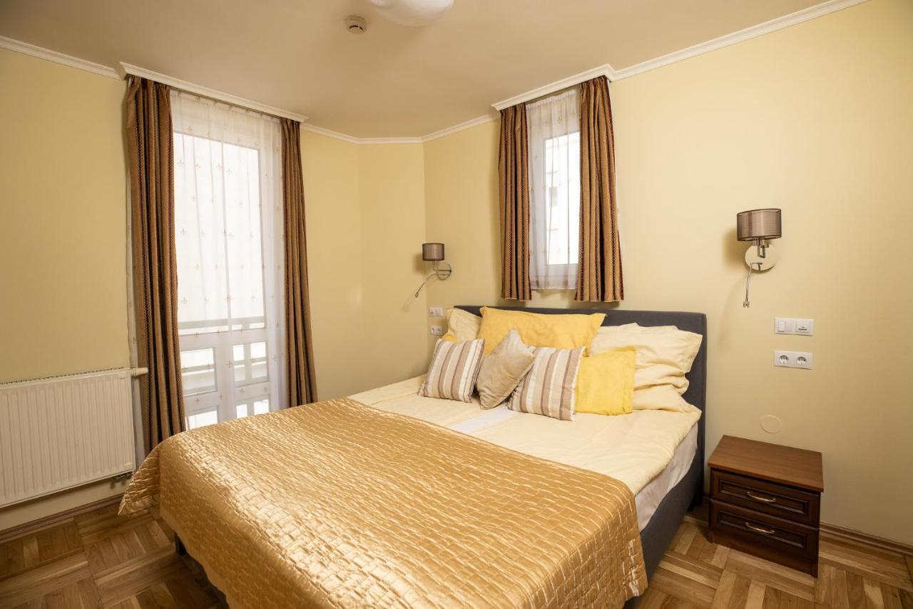 Dóm Hotel Szeged Buitenkant foto